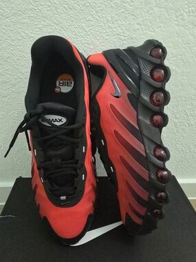 Nike Air Max Dn8 Men’s Red and Black Running Shoes.